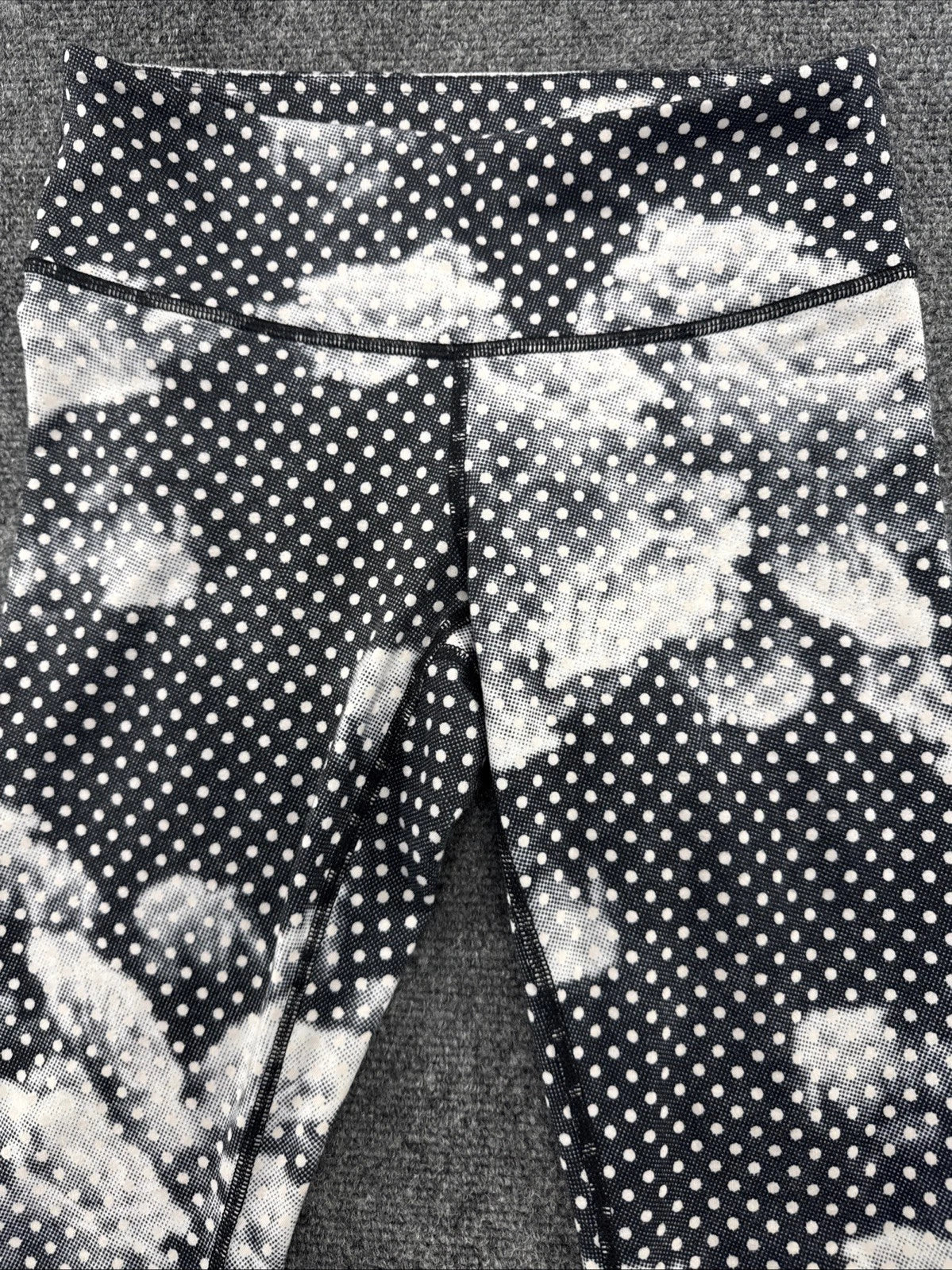 Lululemon Wunder Under Crop Sashiko Womens 4 Black White Petal Camo Leggings