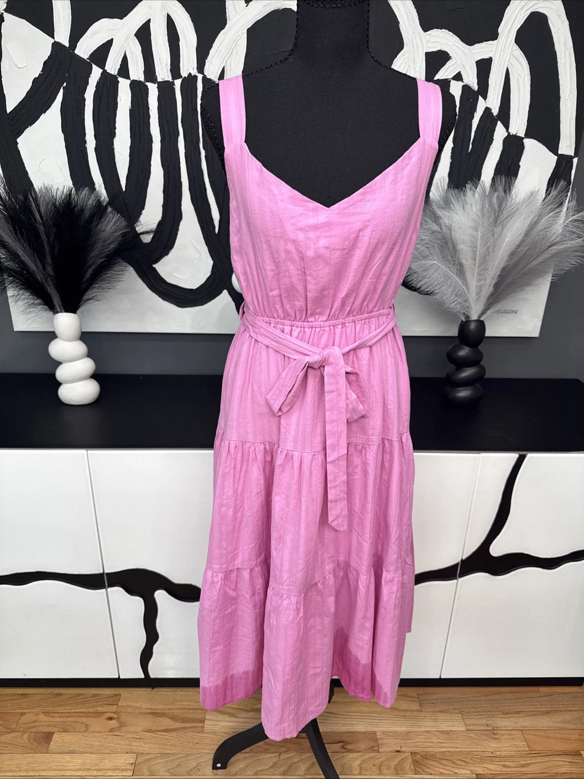 Heart Lily Pink Tiered Midi Dress Women’s Medium NWT Tie Shoulder Belted