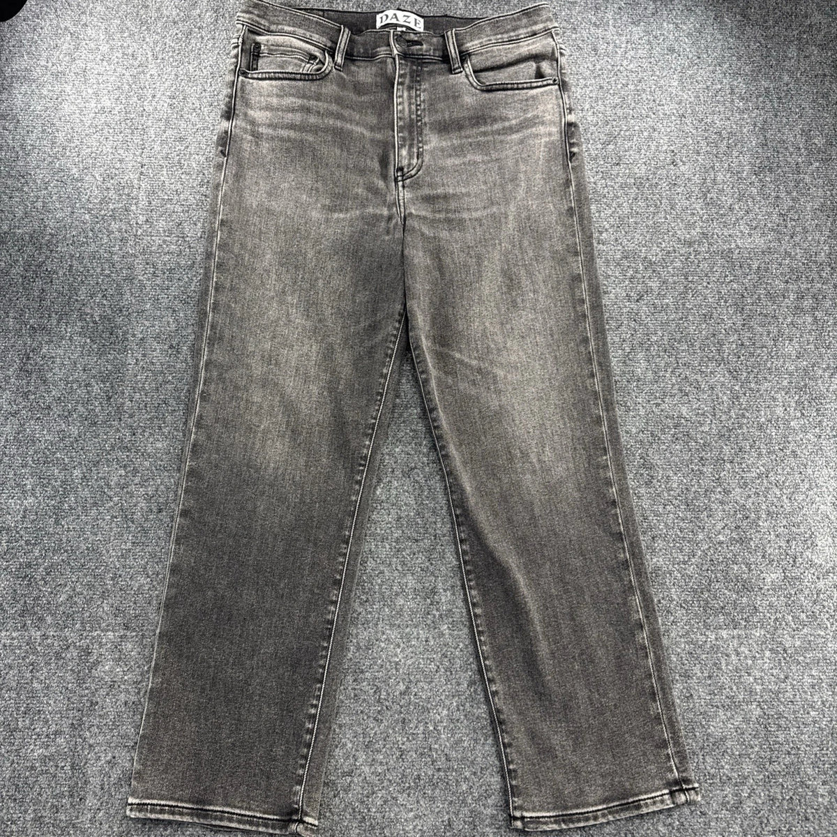 DAZE Denim Far Out High Rise Wide Leg Jeans Womens 30 Black Washed EUC Stretch