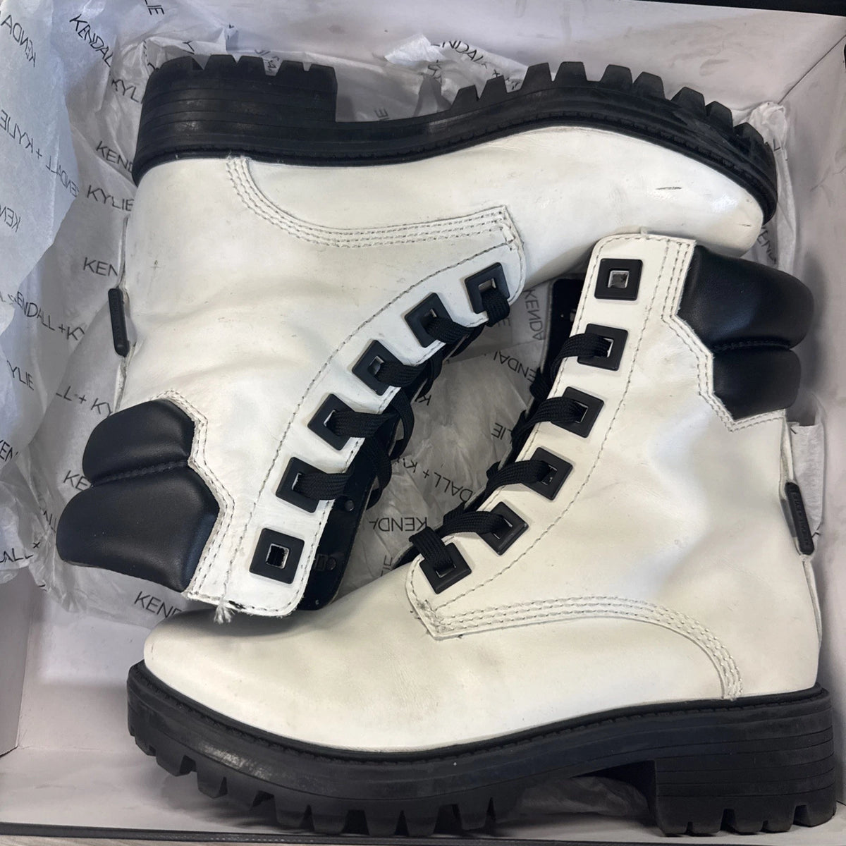 Kendall + Kylie East White Leather Combat Boots Women’s Size 7M w/ Box