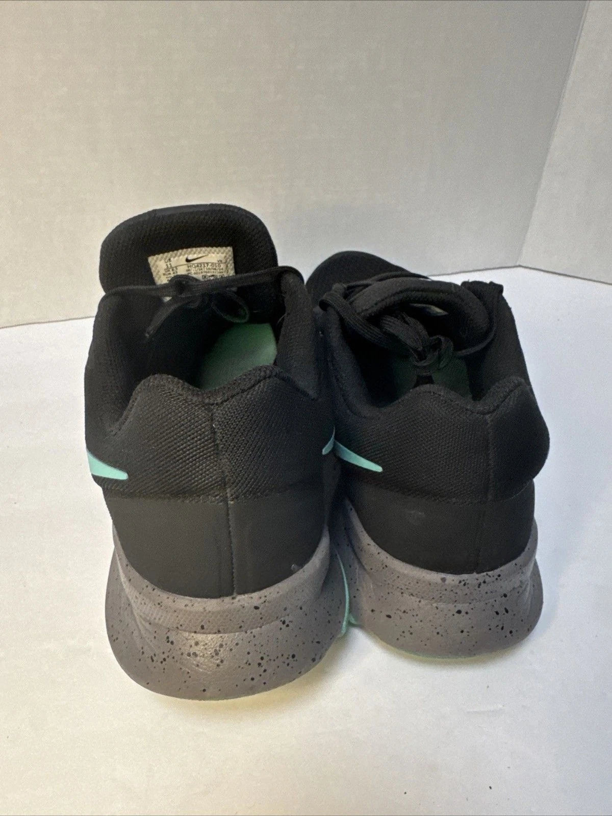 Nike Run Swift 3 SE Women's Size 11 Black Green Frost Running Shoes HQ4217-010
