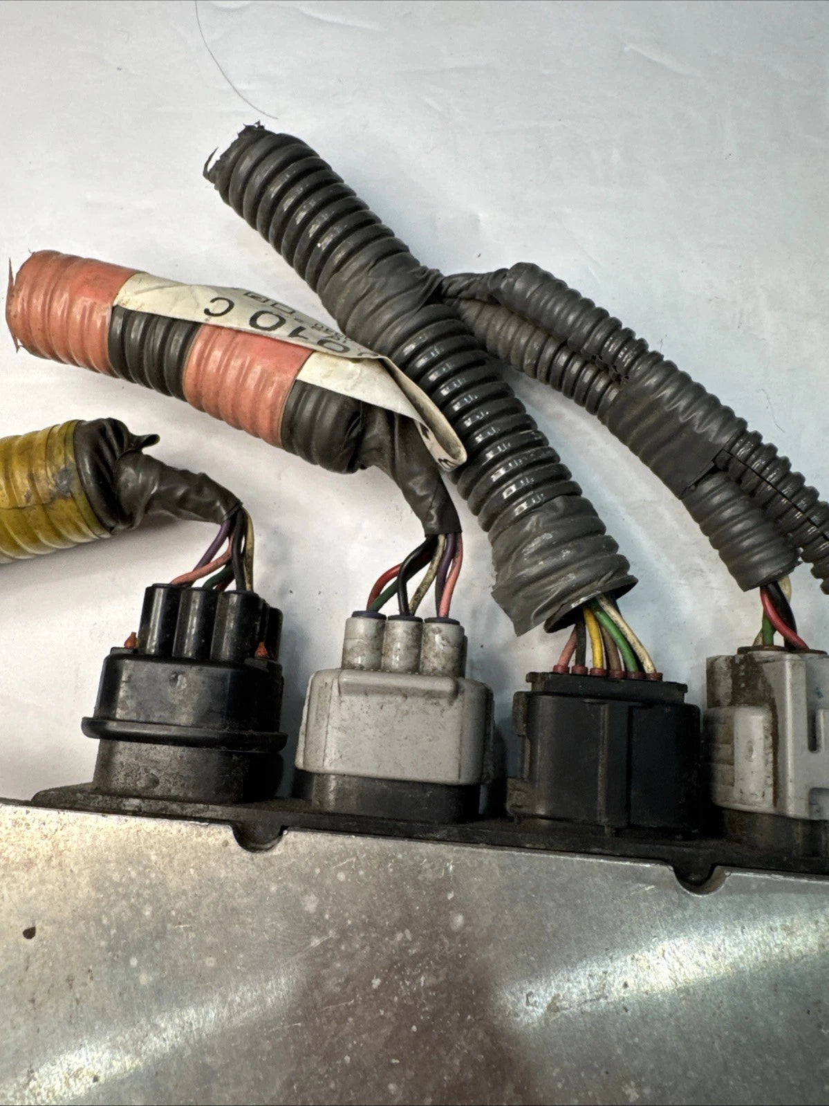06-12 Lexus IS250 IS350 Fuel Injector Driver Module 89871-30030 OEM Pigtails