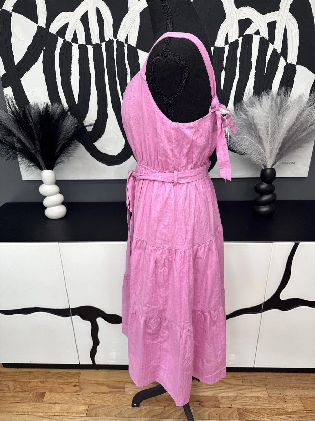 Heart Lily Pink Tiered Midi Dress Women’s Medium NWT Tie Shoulder Belted