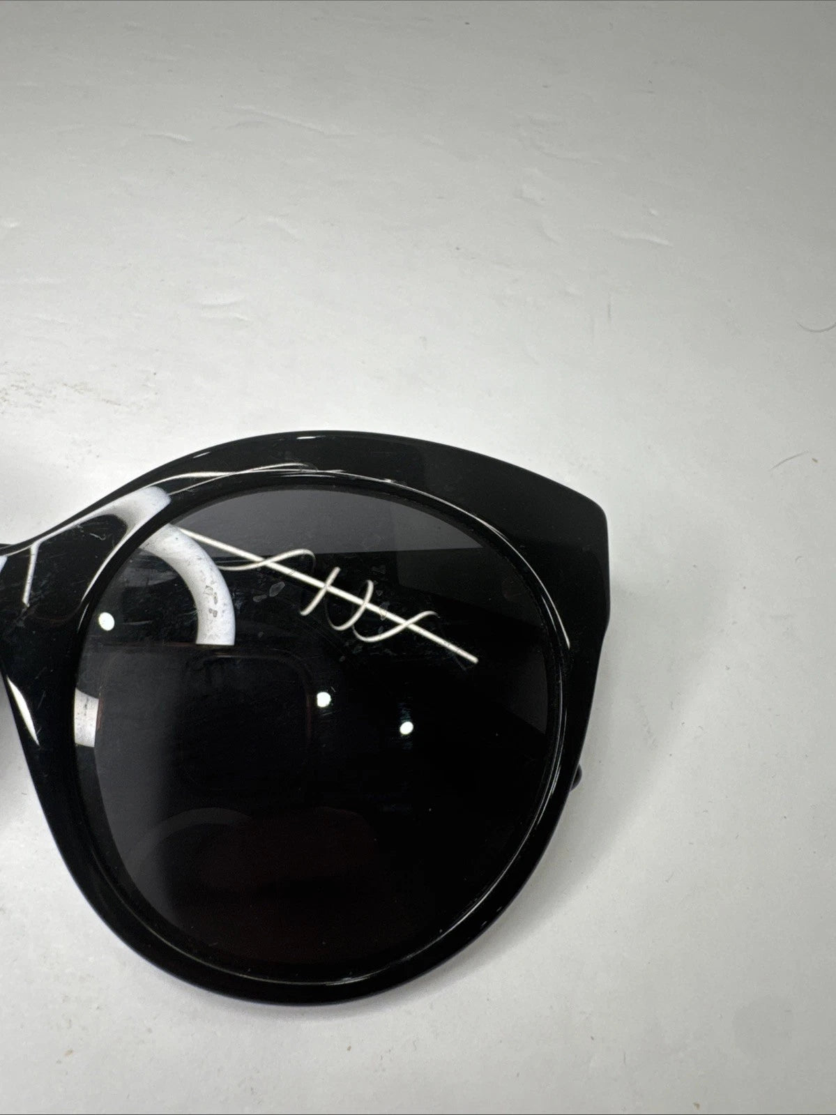 Gucci GG0028S 001 Sunglasses Black Gold Tiger GG 52-24-140 Italy w Case