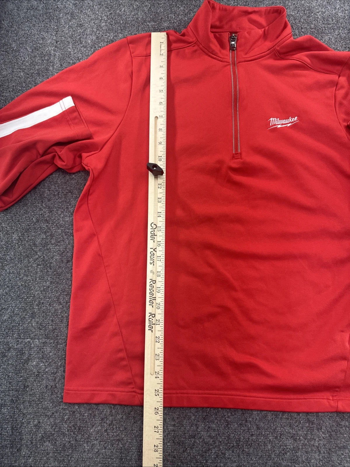 Under Armour Milwaukee Tool 1/4 Zip Pullover Men’s Medium Red Loose Fit
