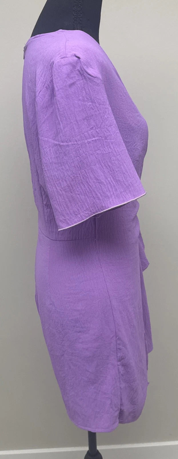 SHEIN Lavender Wrap Romper Women’s Medium US 6 Tie Waist Short Sleeve