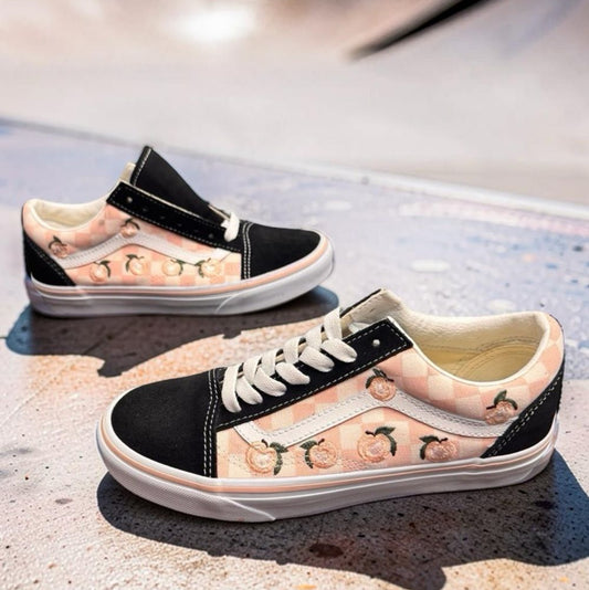 Vans Black / Peach Floral Low-Top Sneakers – Women's Size 5 (BNWOB)